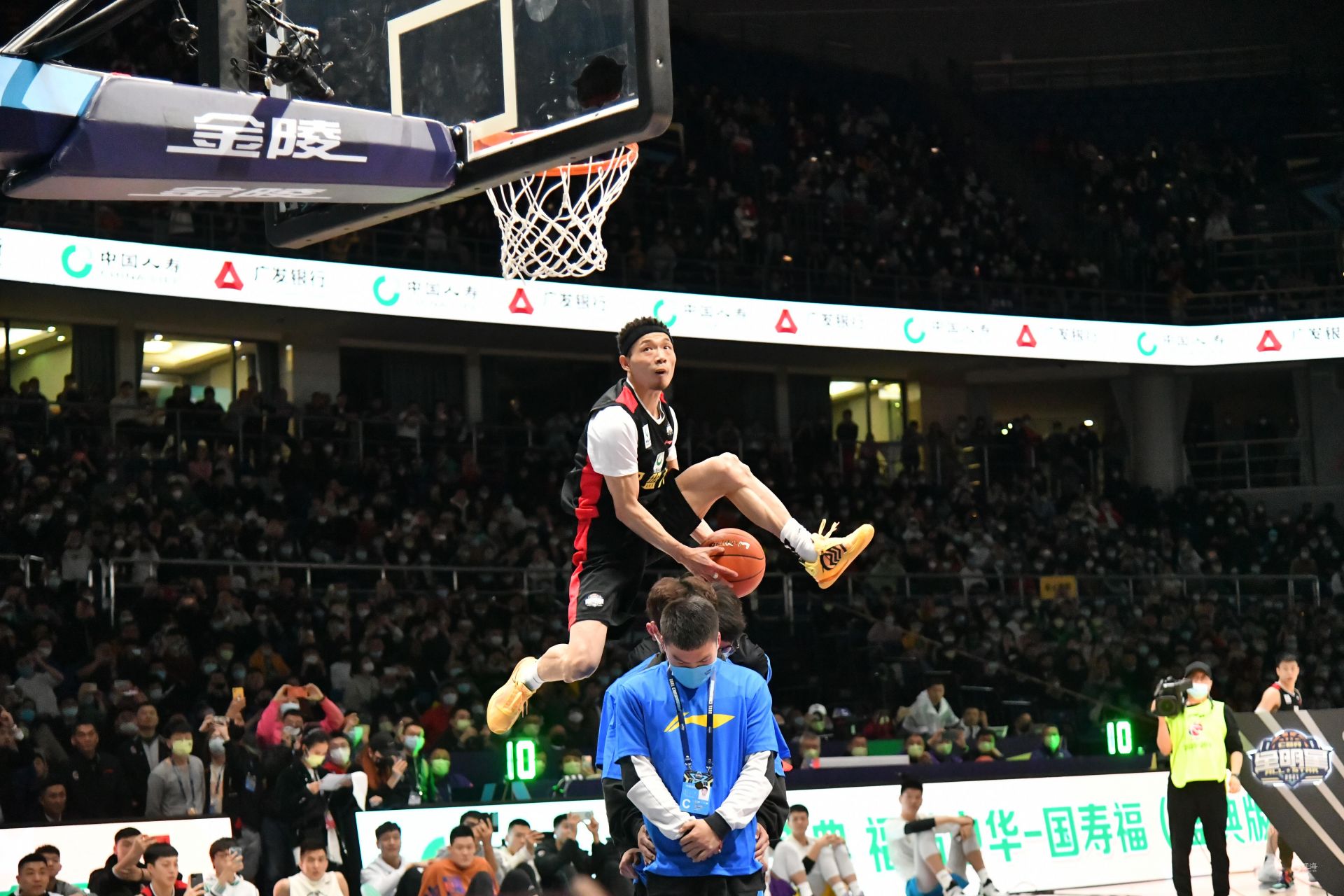 弱他在首发 弱他在首发