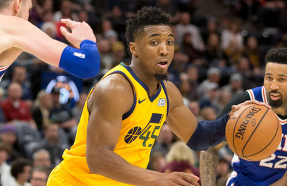 在讨论杰伦 在讨论杰伦