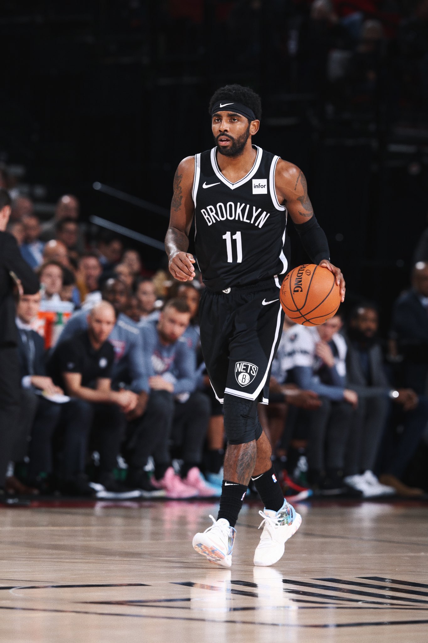 锋线之间的 锋线之间的